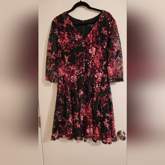Danny & Nicole Dresses & Skirts - Beautiful lacey dress in red and black floral size 16 worn once
